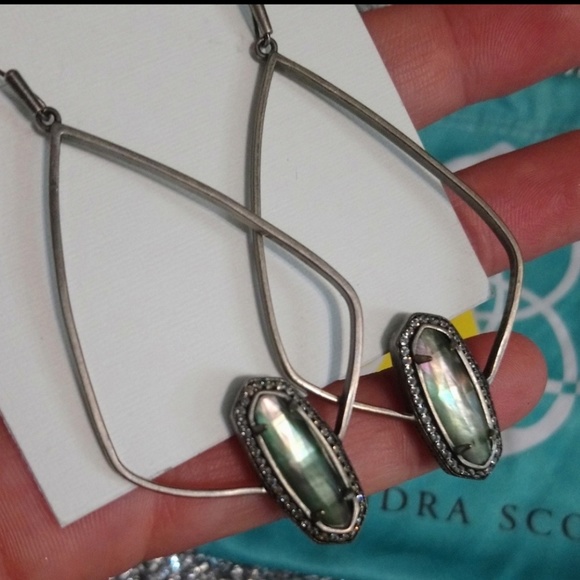 Kendra Scott Jewelry - Kendra Scott Arianna Earrings